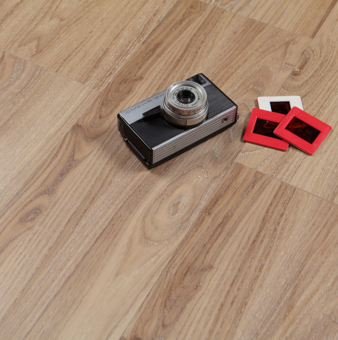 Клеевая кварцвиниловая плитка Decoria Mild Tile - DW 3151 Дуб Алести